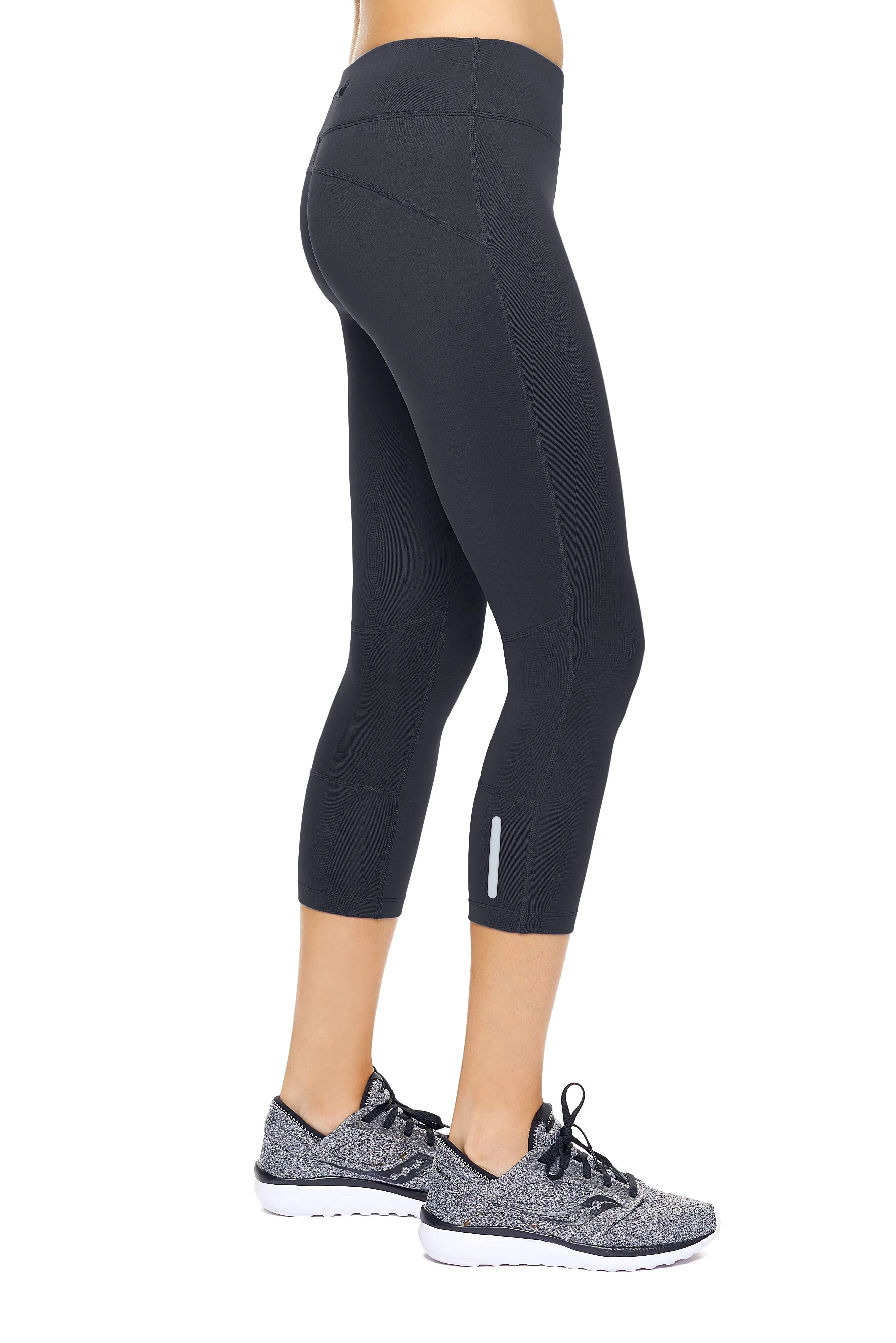 AQ1011 Mid-Rise Zipper Pocket Capri Leggings