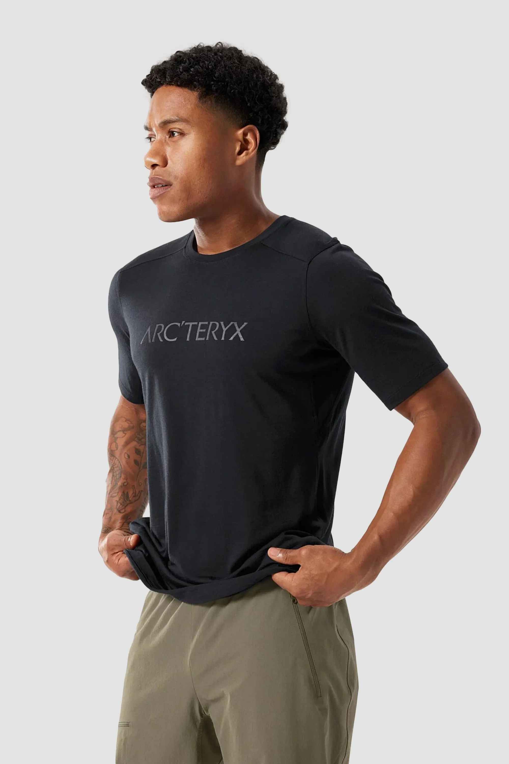 Arc'teryx Men's Ionia Merino Wool Arc'World Logo SS Shirt in Black