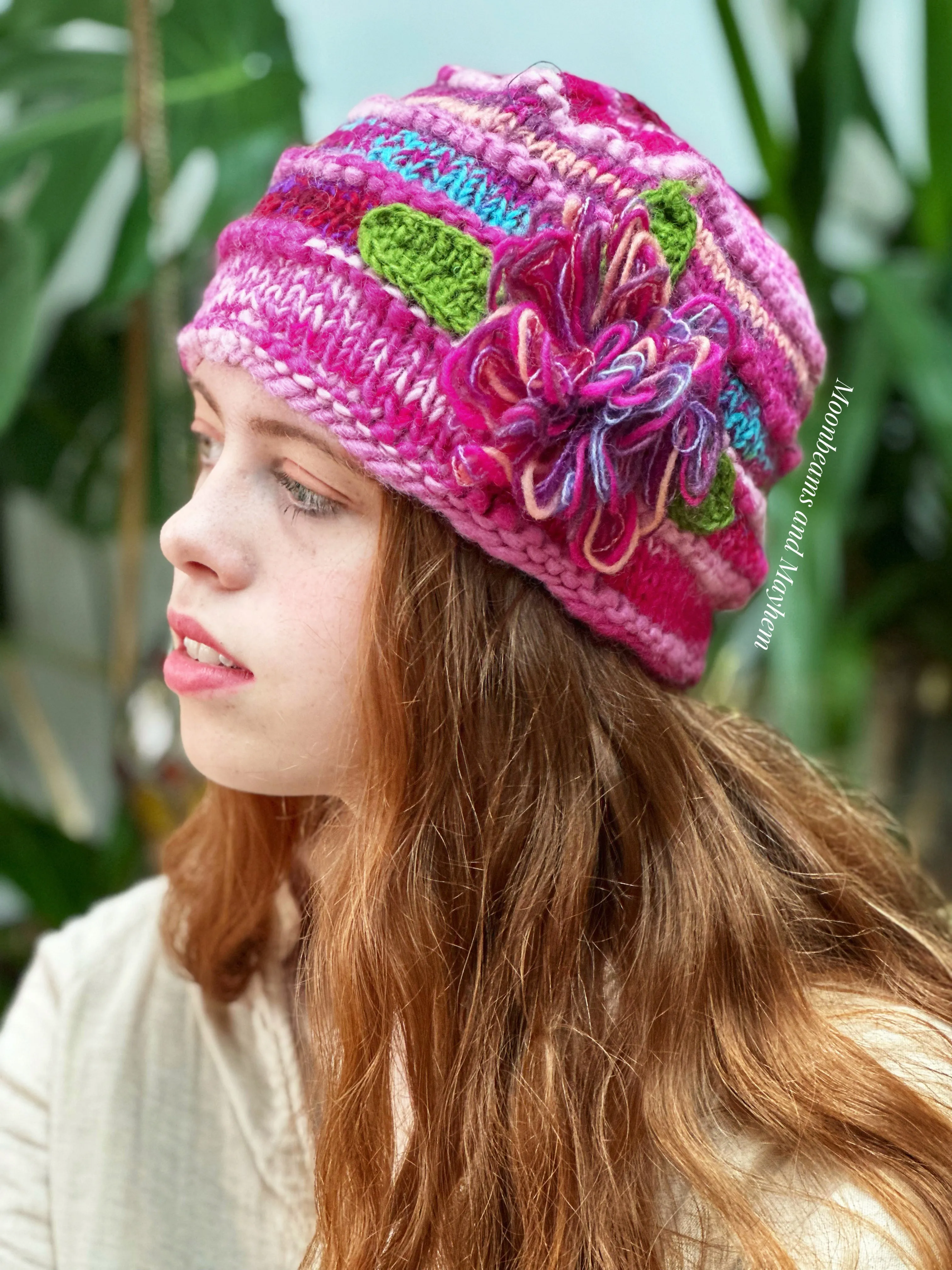 BEAUTIFUL PINK WINTER FLOWER HAT