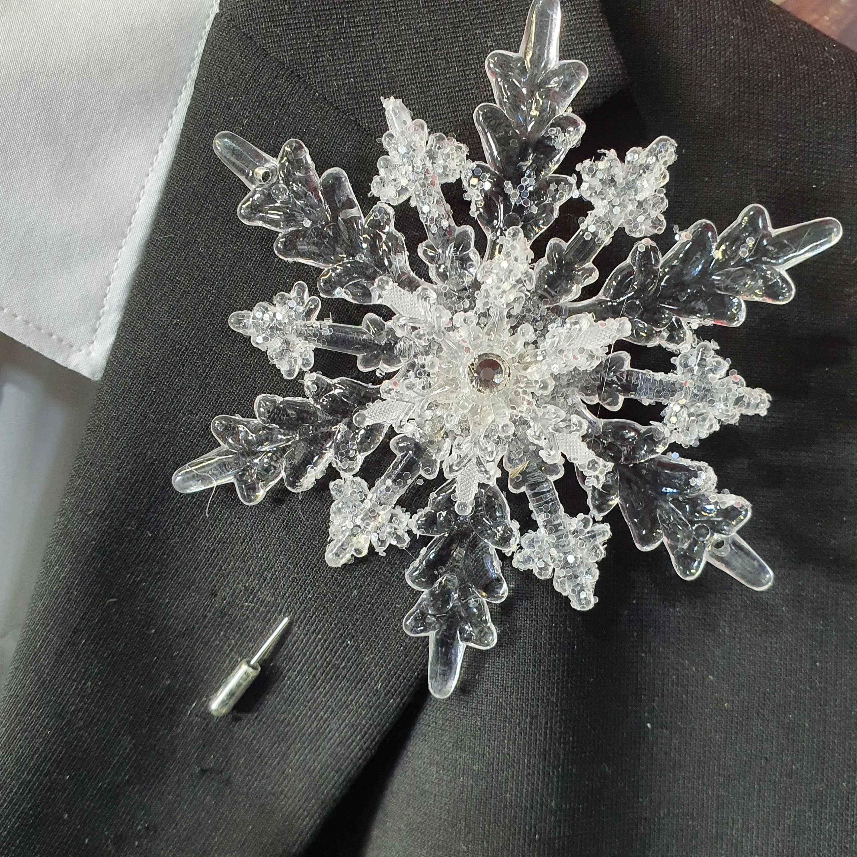 Crystal Snowflake Boutonniere - Grooms Boutonniere for a Winter Wedding - Christmas Wedding