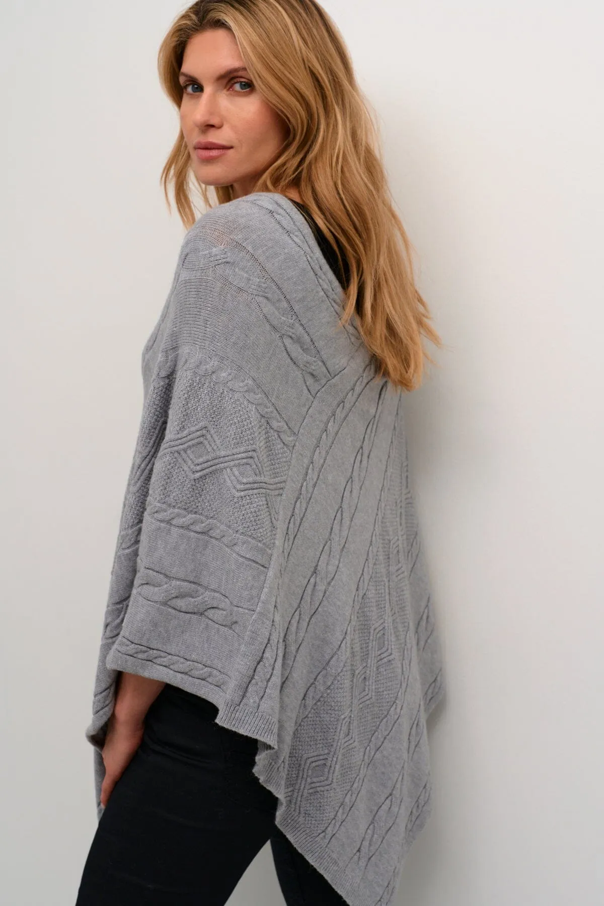 GREY CABLE SWEATER KNIT PONCHO