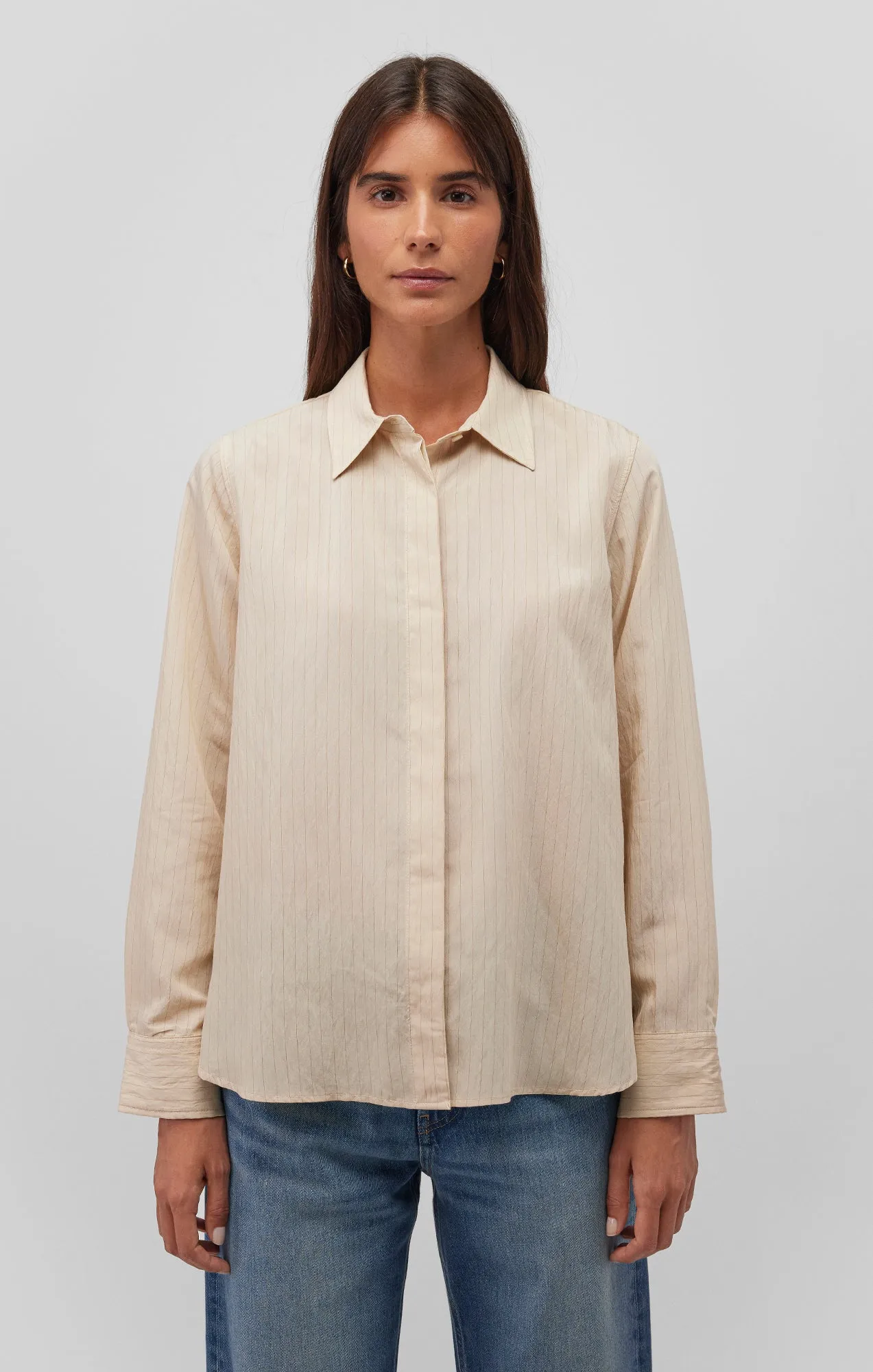 LONG SLEEVE BUTTON-UP SHIRT IN COCONUT MILK STRIPE